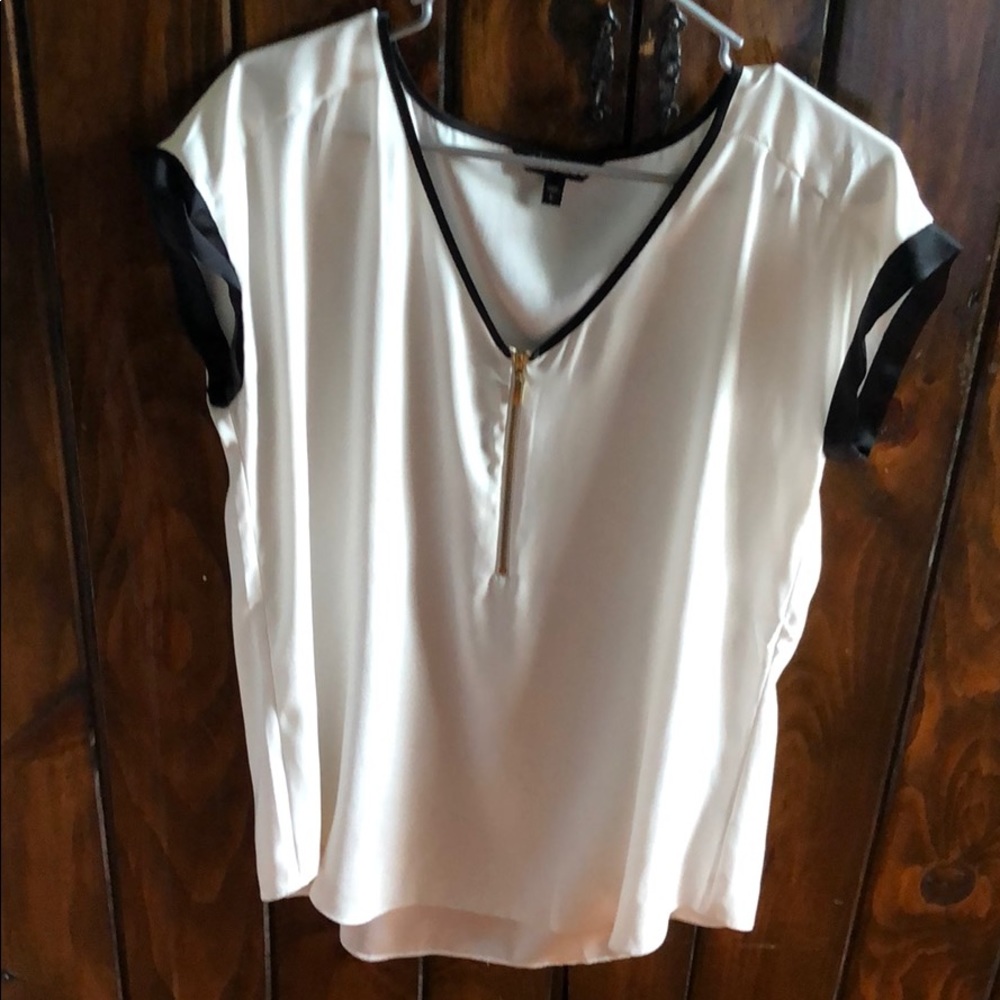 Short sleeve blouse from Express